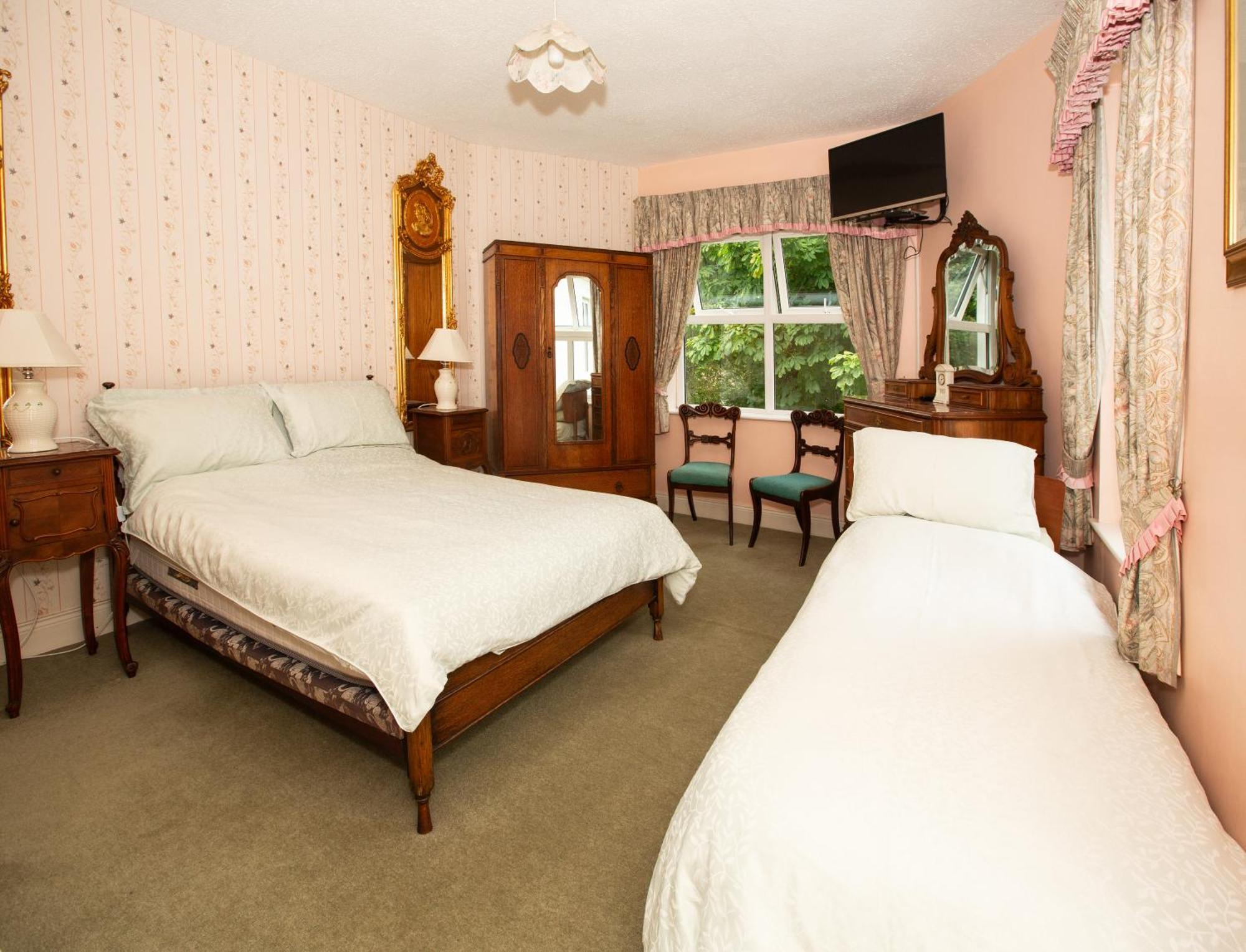 Gleneven Guest House Inniskeen Eksteriør bilde